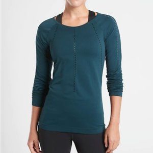 Athleta Foothill Long Sleeve Workout Top